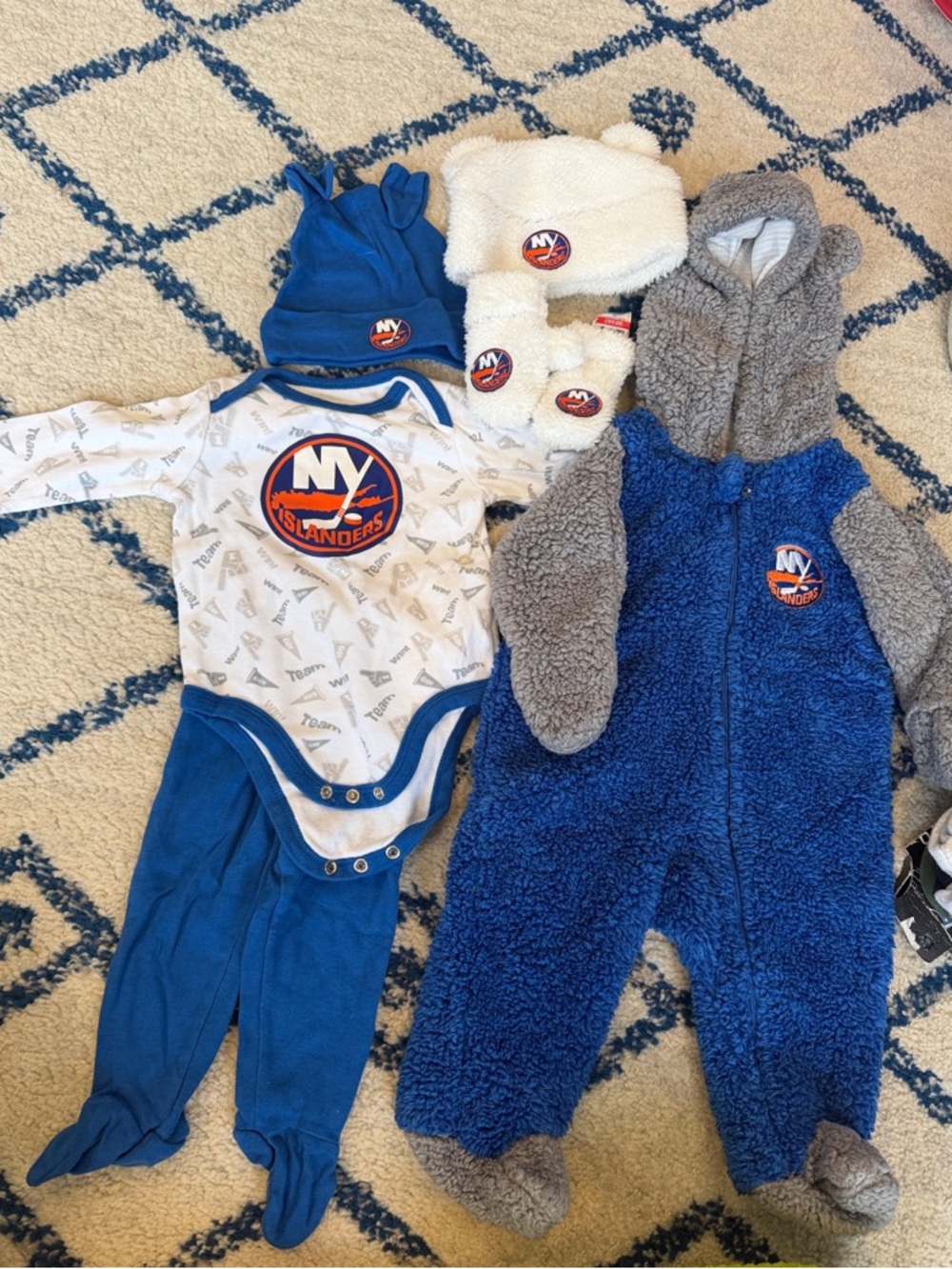 NY Islanders Blue & White Baby Bundle: bunting and footed outfit with hats